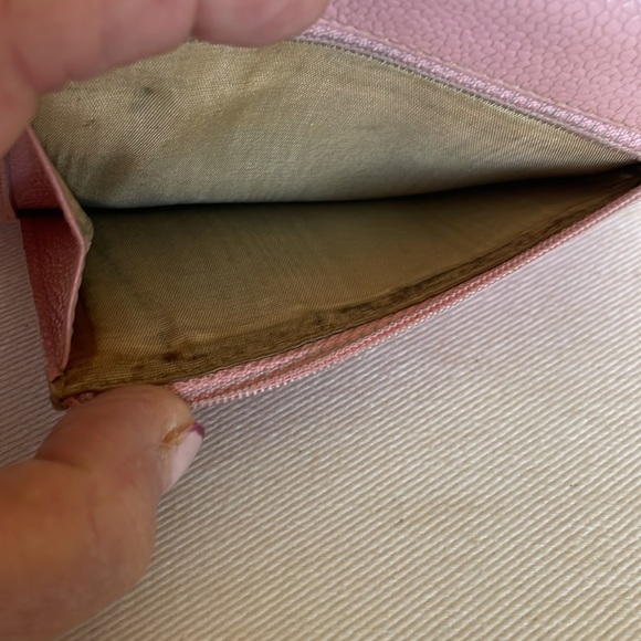 CHANEL CAVIAR WALLET - Picture 6 of 12